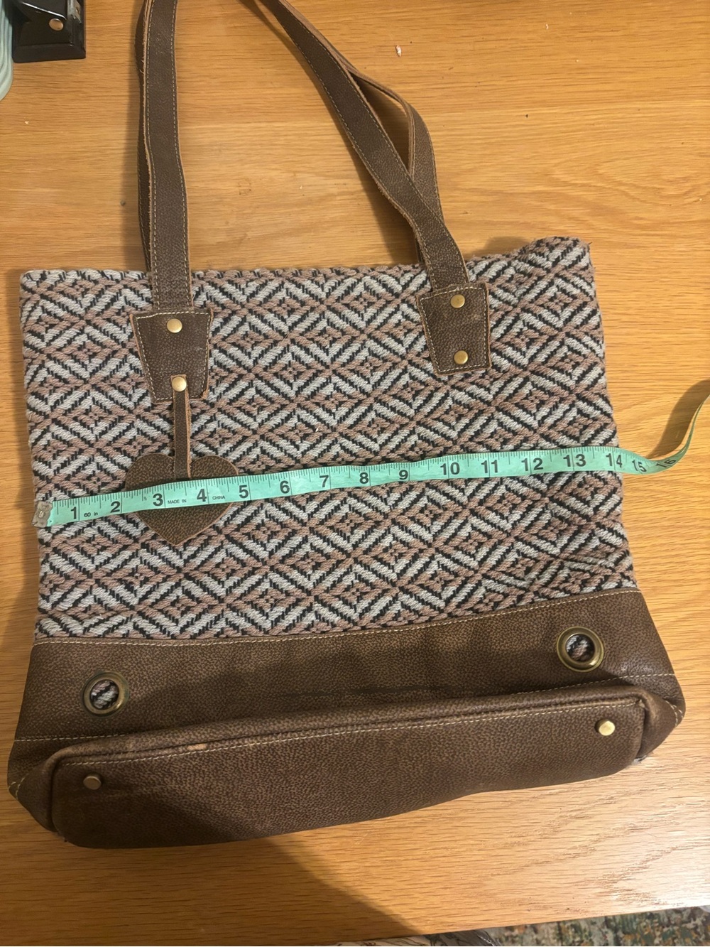 Brown Geometric Pattern Tote with Heart Charm - Picture 4 of 11